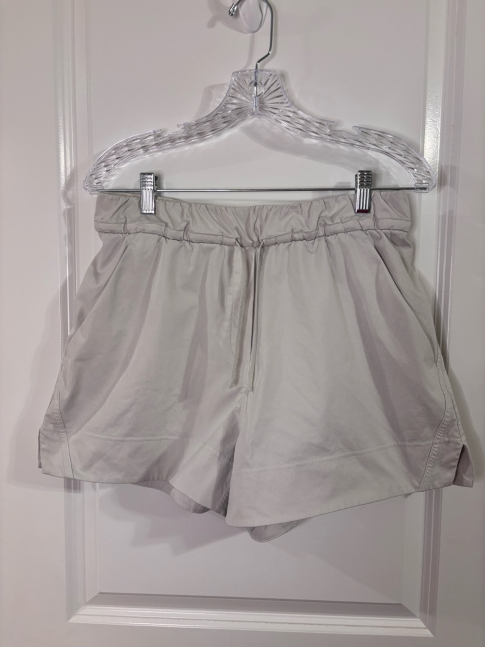 Lululemon Lab Bone Off-White Drawstring Athletic Shorts Size Medium